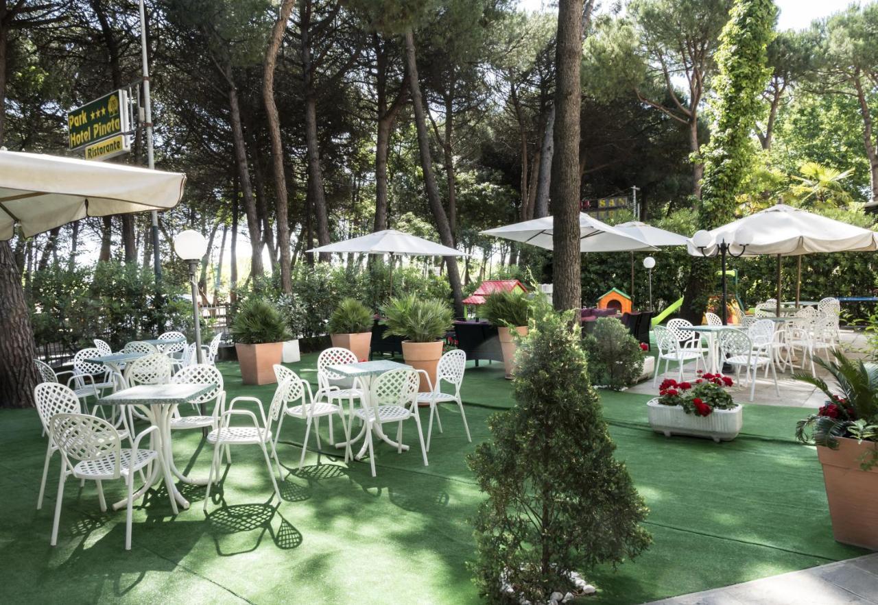 Park Hotel Pineta Cervia Bagian luar foto
