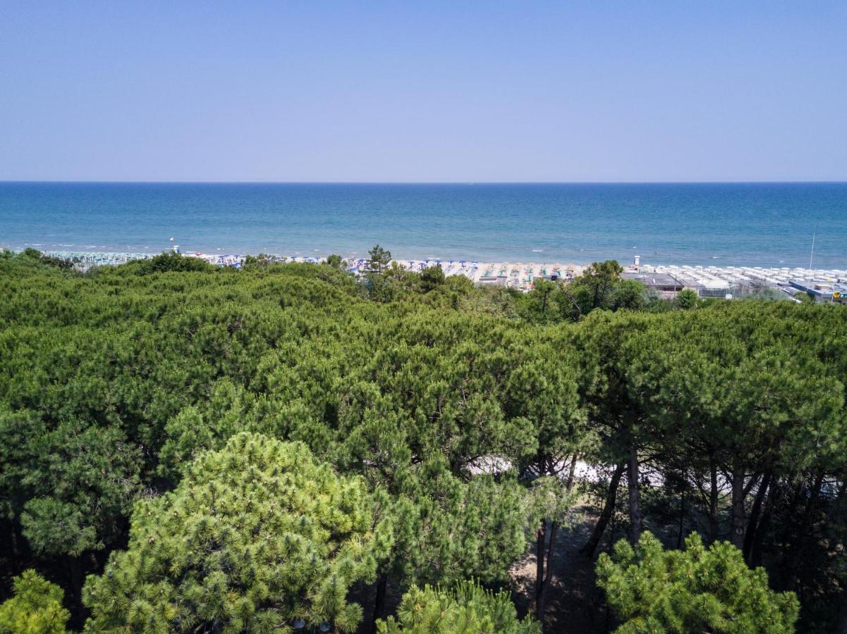 Park Hotel Pineta Cervia Bagian luar foto