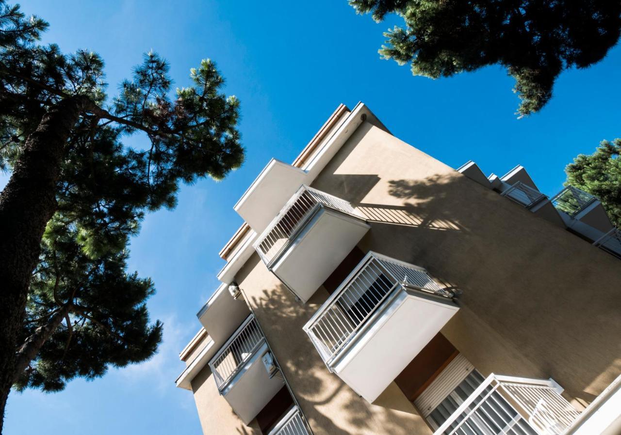 Park Hotel Pineta Cervia Bagian luar foto